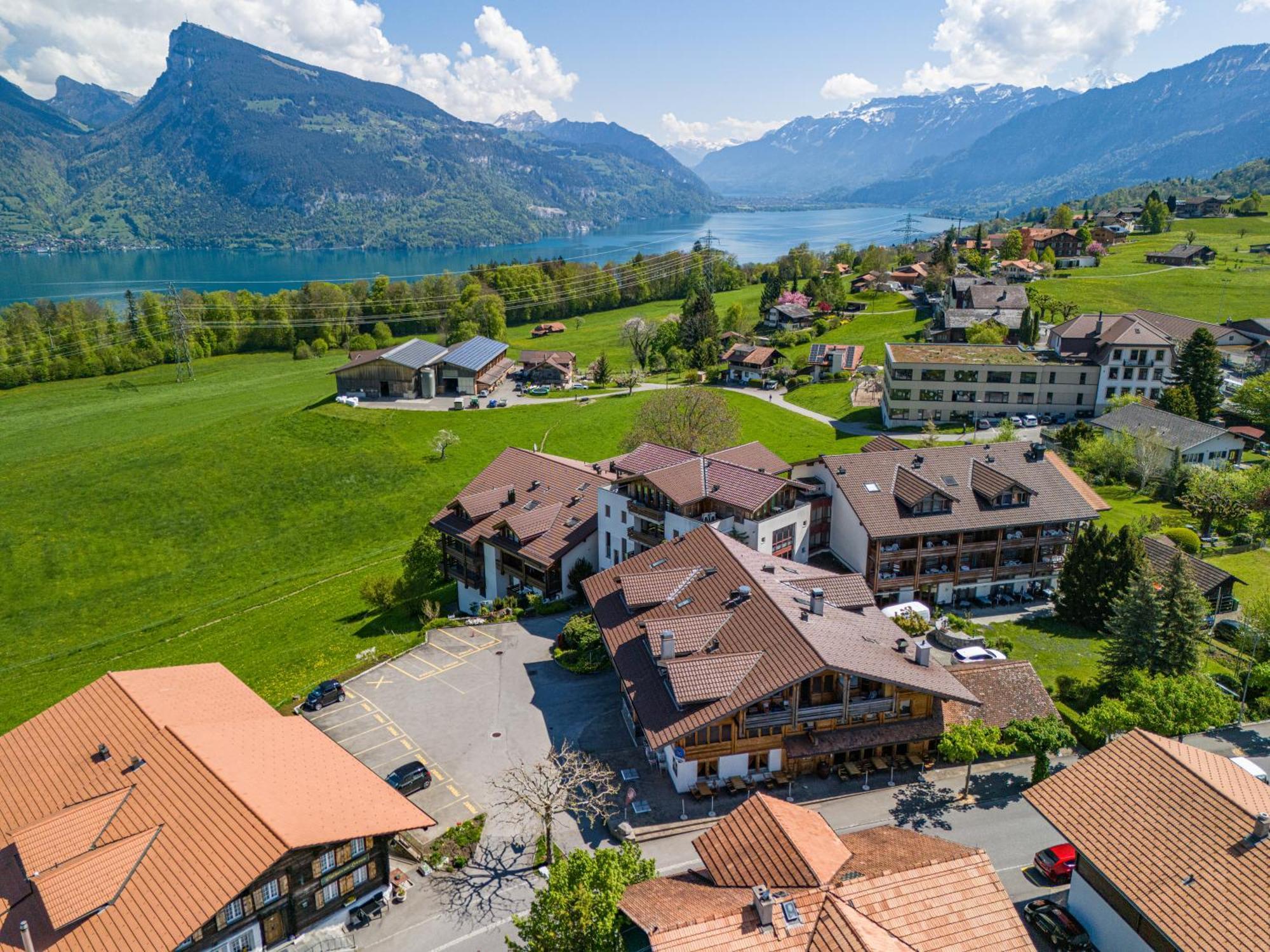 Hotel Aeschipark Aeschi Bei Spiez Exterior photo