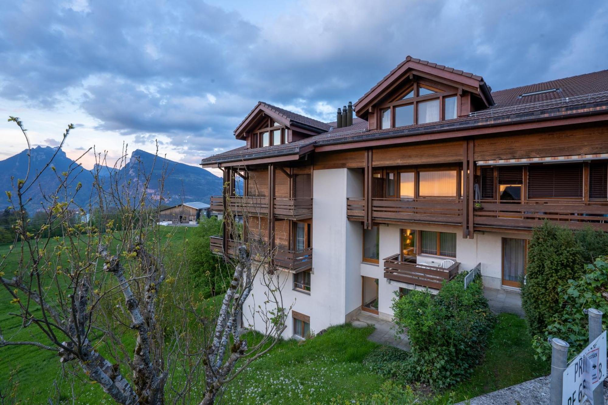 Hotel Aeschipark Aeschi Bei Spiez Exterior photo