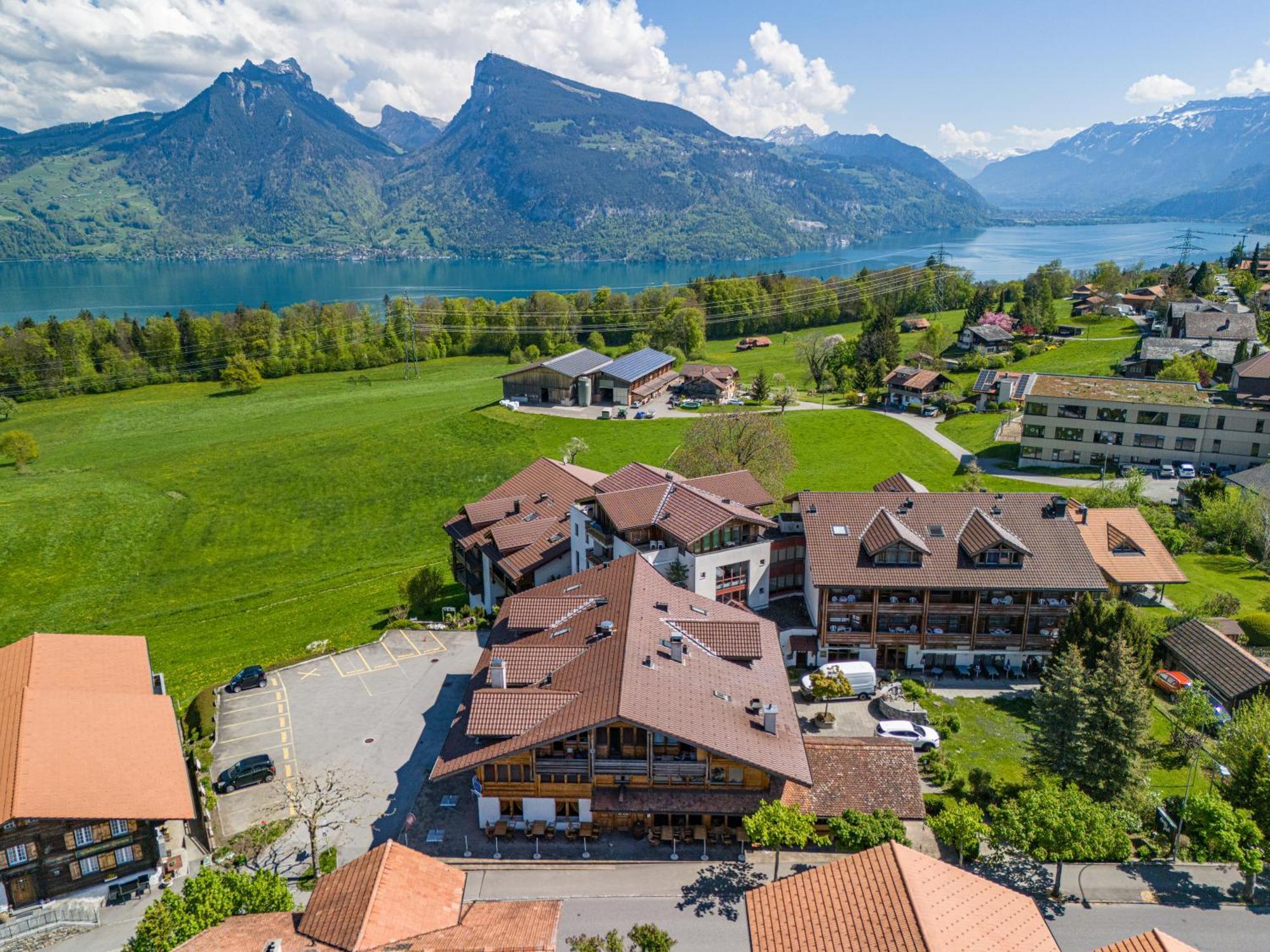 Hotel Aeschipark Aeschi Bei Spiez Exterior photo
