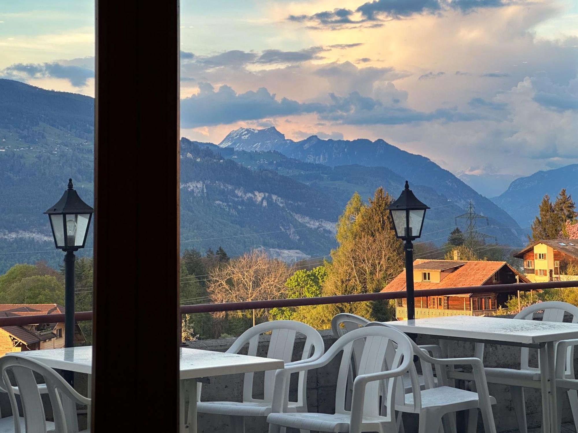 Hotel Aeschipark Aeschi Bei Spiez Exterior photo