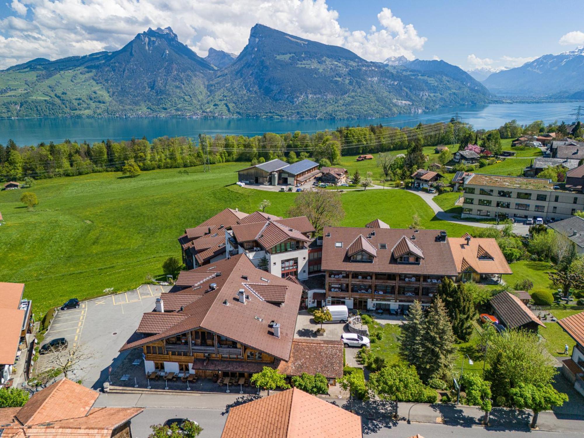 Hotel Aeschipark Aeschi Bei Spiez Exterior photo